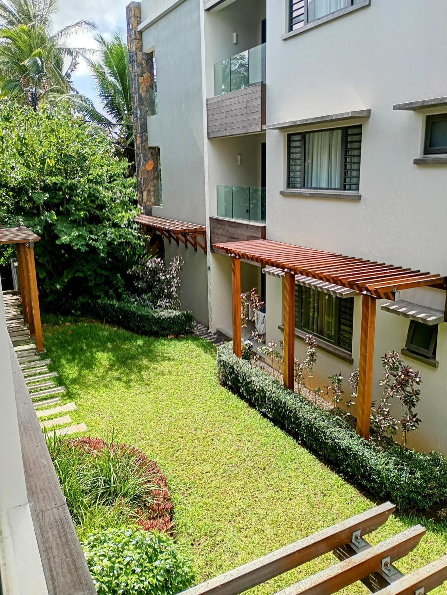 Appt Neuf De 2Ch Ds Residence Avec Piscine, Route Cotiere Grand Bay Ngoại thất bức ảnh
