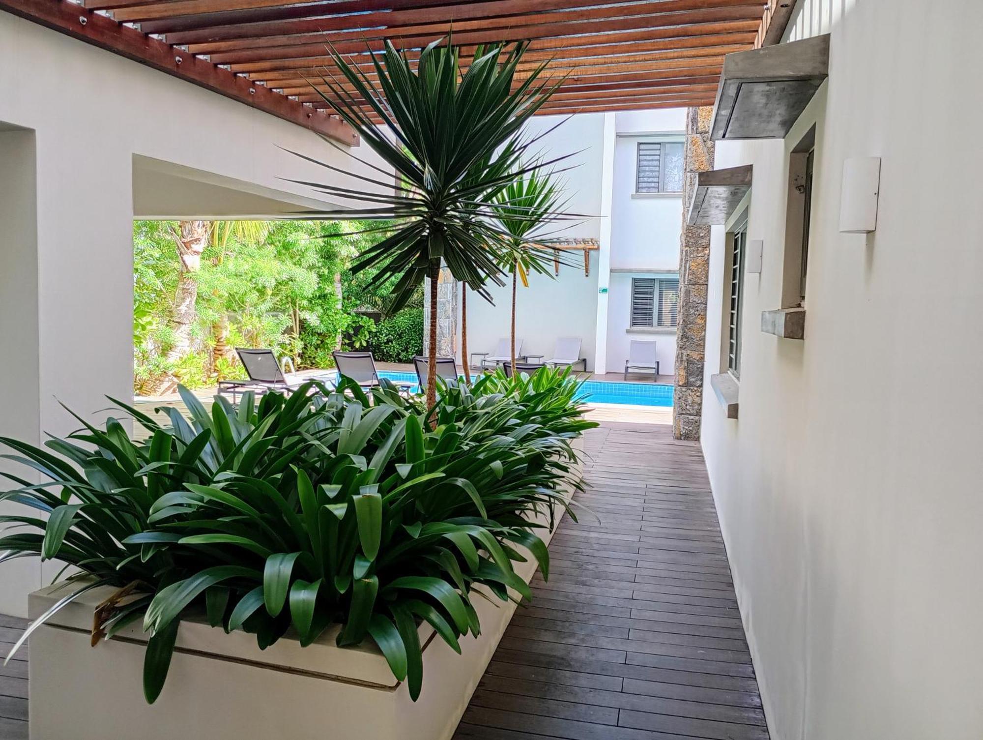 Appt Neuf De 2Ch Ds Residence Avec Piscine, Route Cotiere Grand Bay Ngoại thất bức ảnh